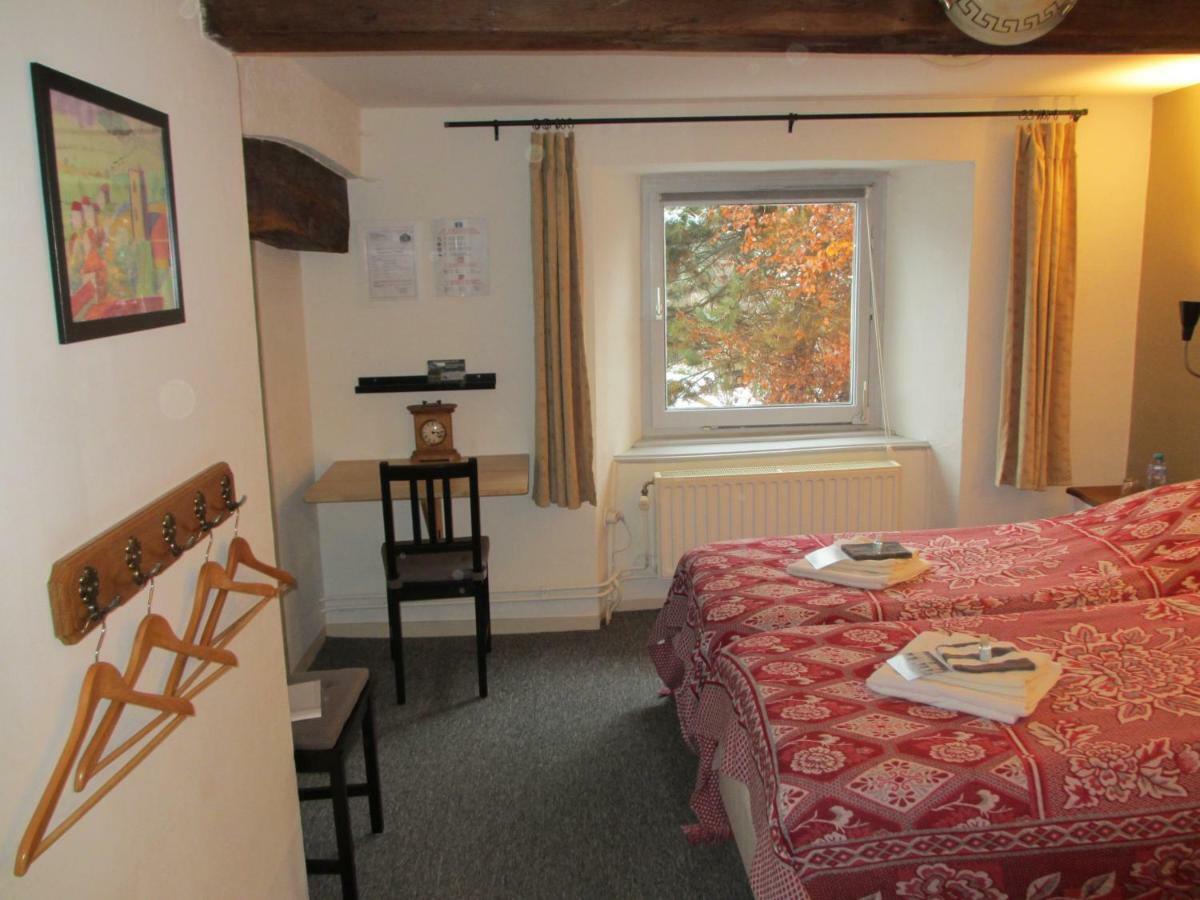 La Fermette Blanche Bed and Breakfast Nadrin Eksteriør billede