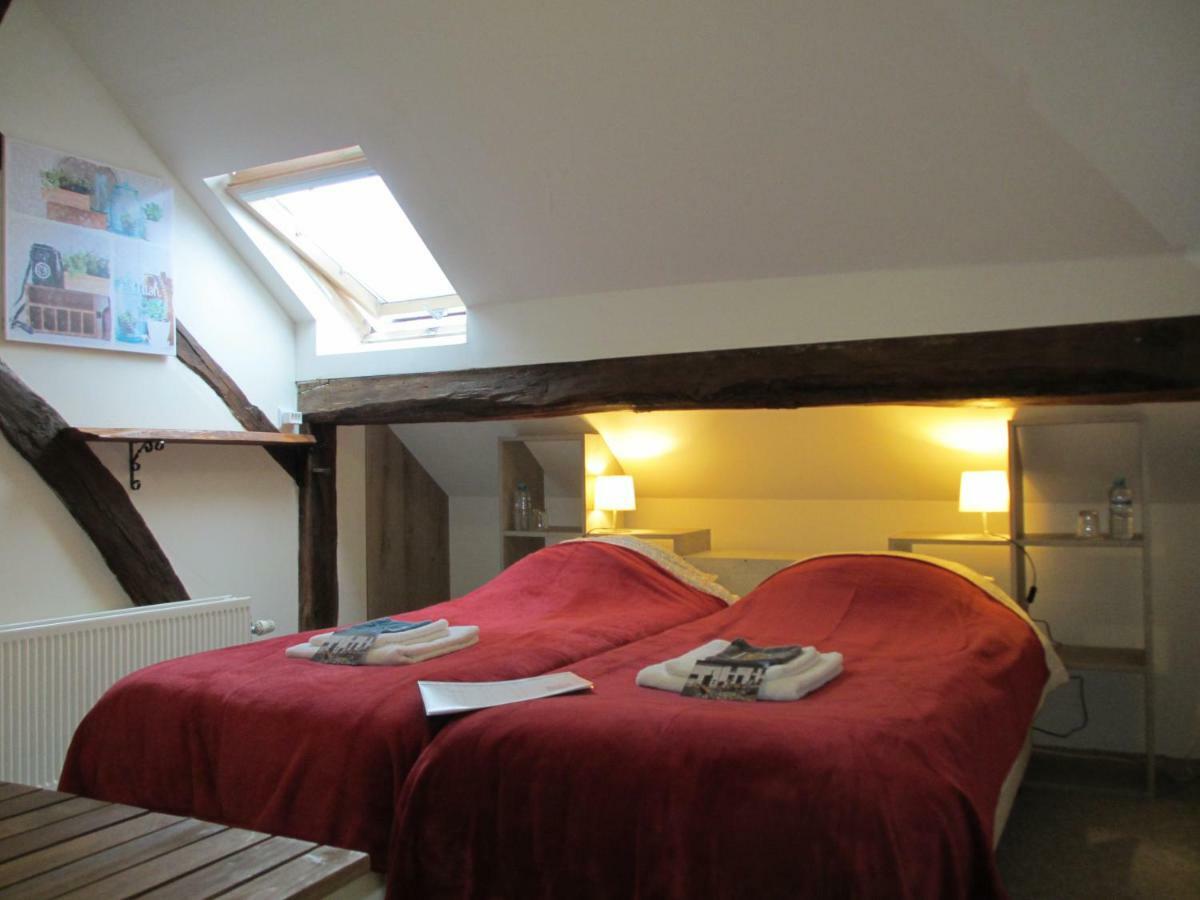 La Fermette Blanche Bed and Breakfast Nadrin Eksteriør billede