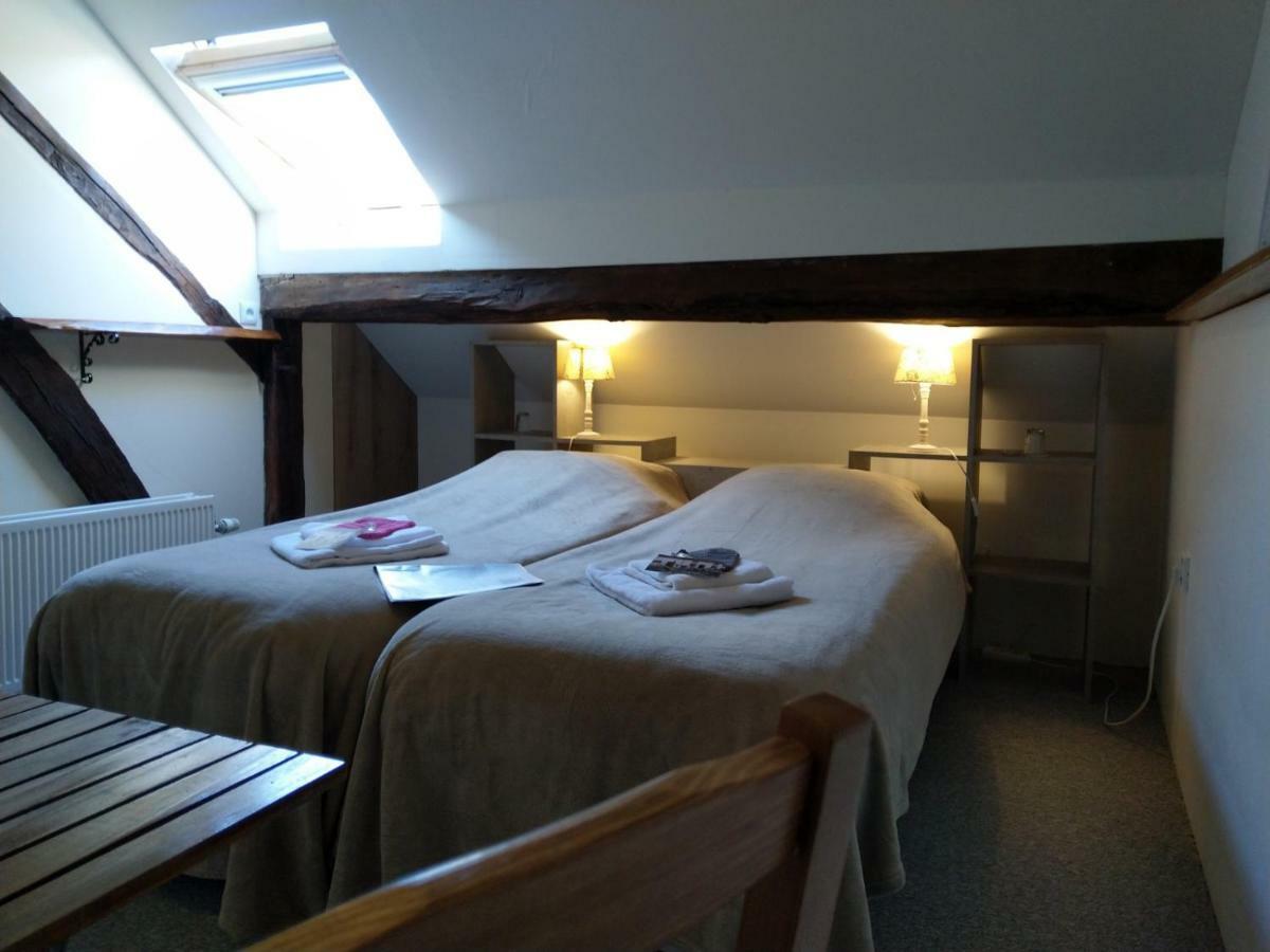 La Fermette Blanche Bed and Breakfast Nadrin Eksteriør billede